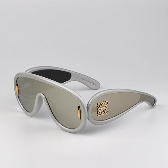 Loewe X PAULA'S IBIZA LW40108I Sunglasses – Sparkle Gold | Model LW40108I 24C - Picture 4 of 11